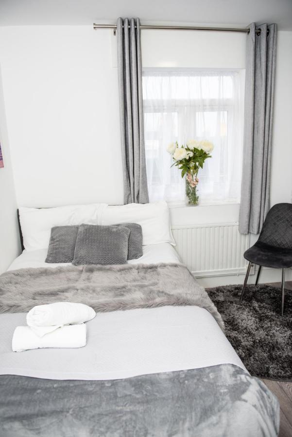 Small But Cozy Studio, Great Tube Connection Apartamento Londres