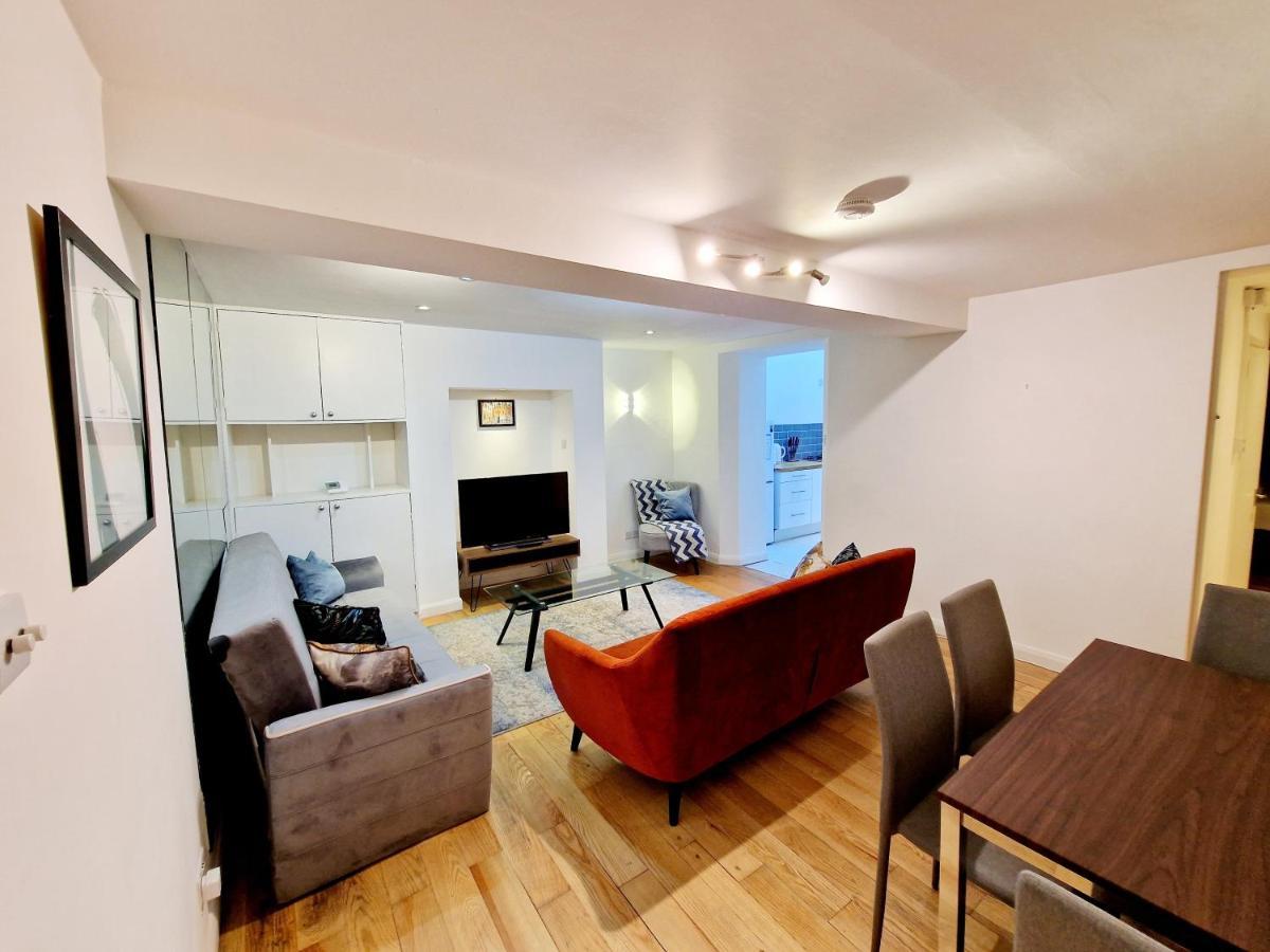 Beautiful Hyde Park Flat By Lancaster Gate Station With Private Back Patio * Londres