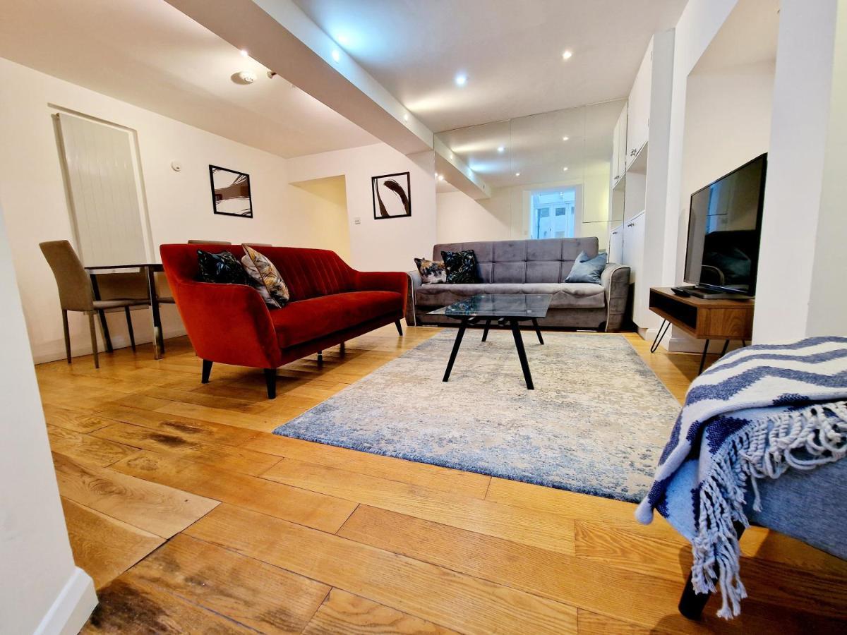 Beautiful Hyde Park Flat By Lancaster Gate Station With Private Back Patio *