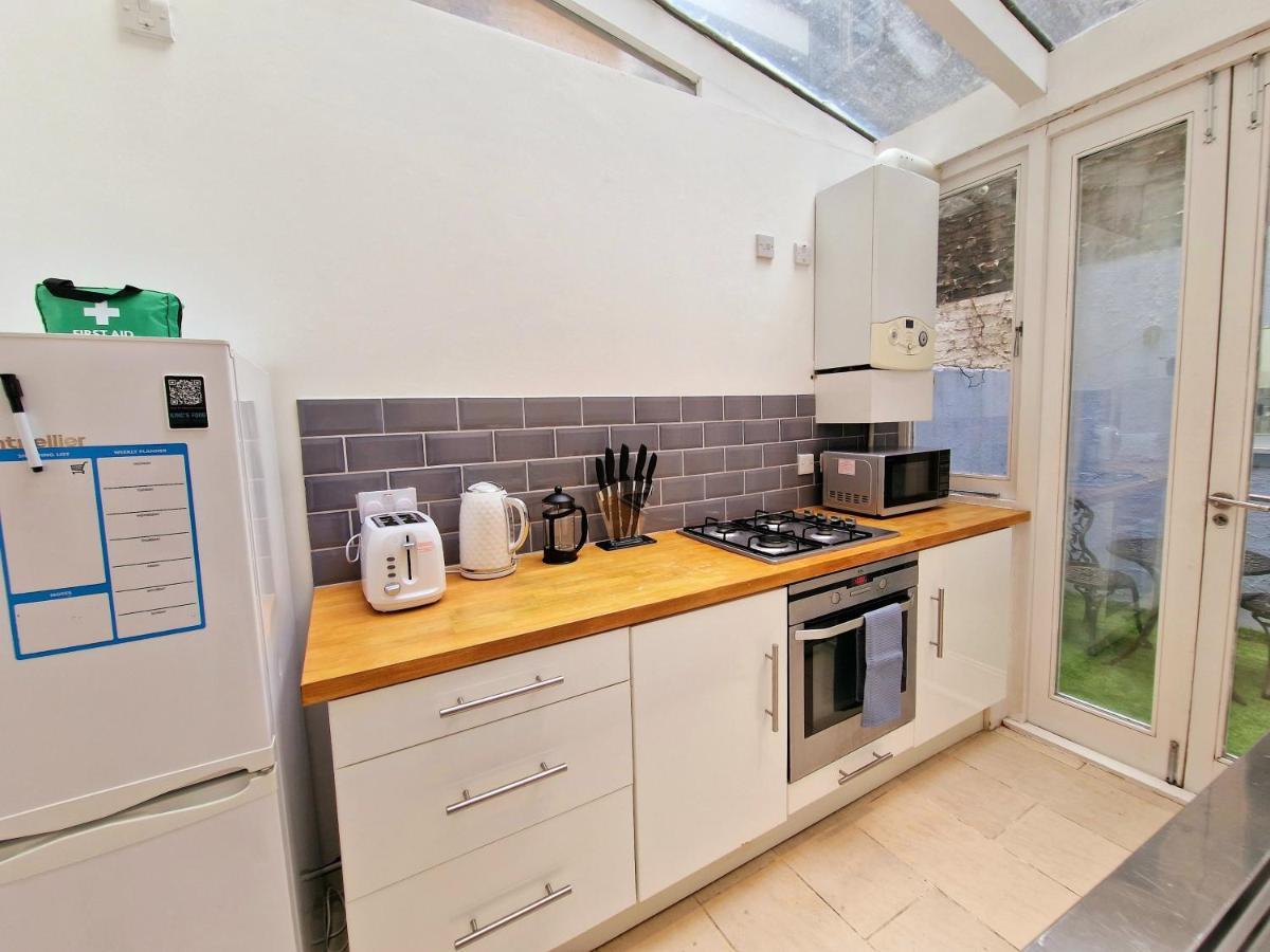 Appartement Beautiful Hyde Park Flat By Lancaster Gate Station With Private Back Patio Londres