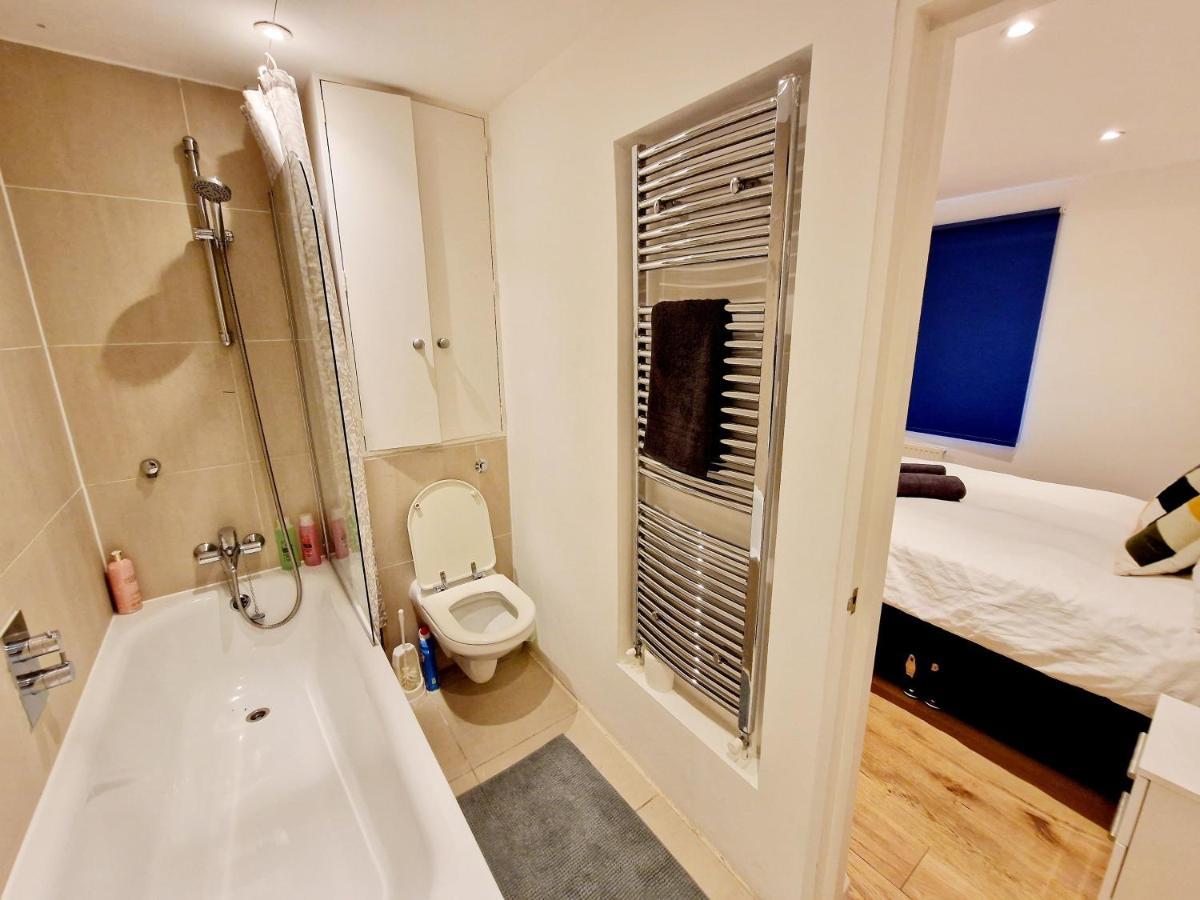 Beautiful Hyde Park Flat By Lancaster Gate Station With Private Back Patio * Londres