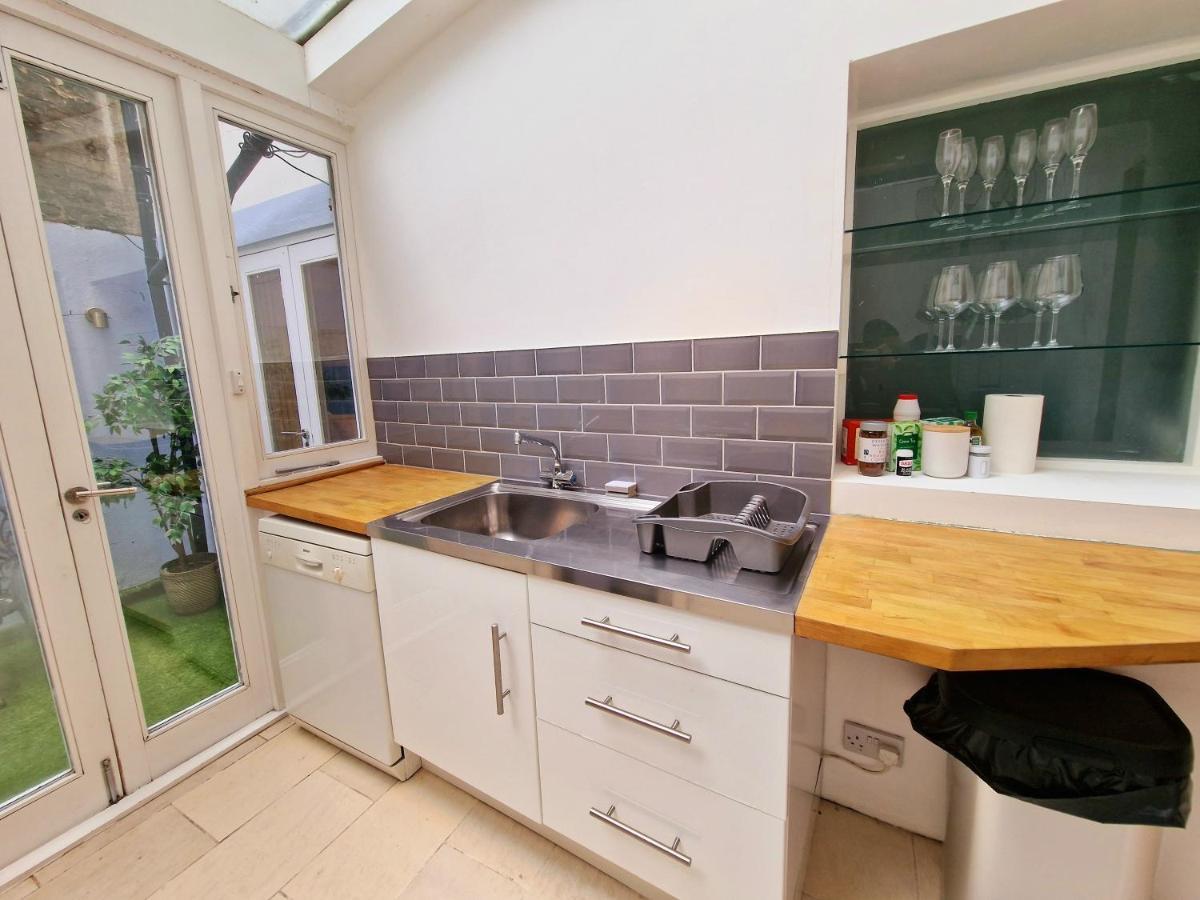 Beautiful Hyde Park Flat By Lancaster Gate Station With Private Back Patio * Londres