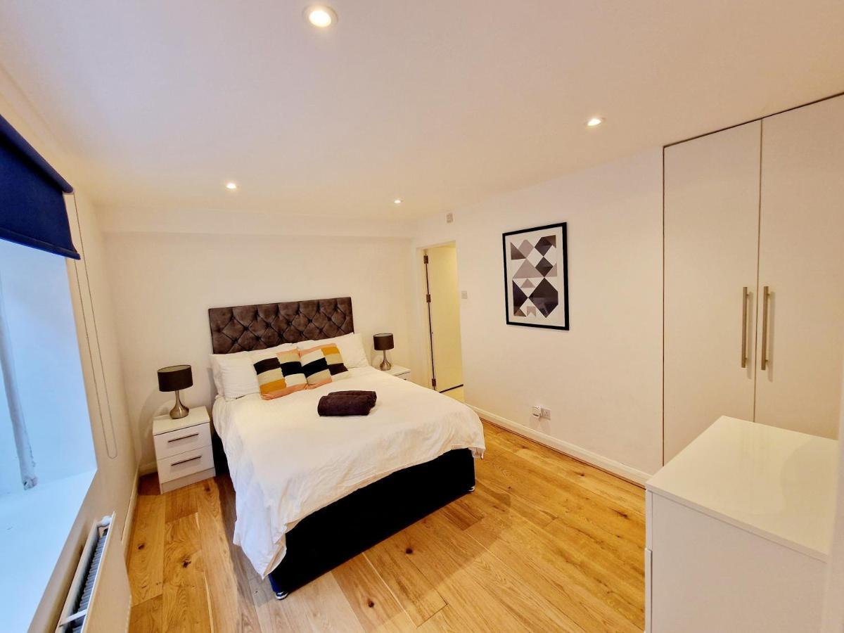 Beautiful Hyde Park Flat By Lancaster Gate Station With Private Back Patio Appartement