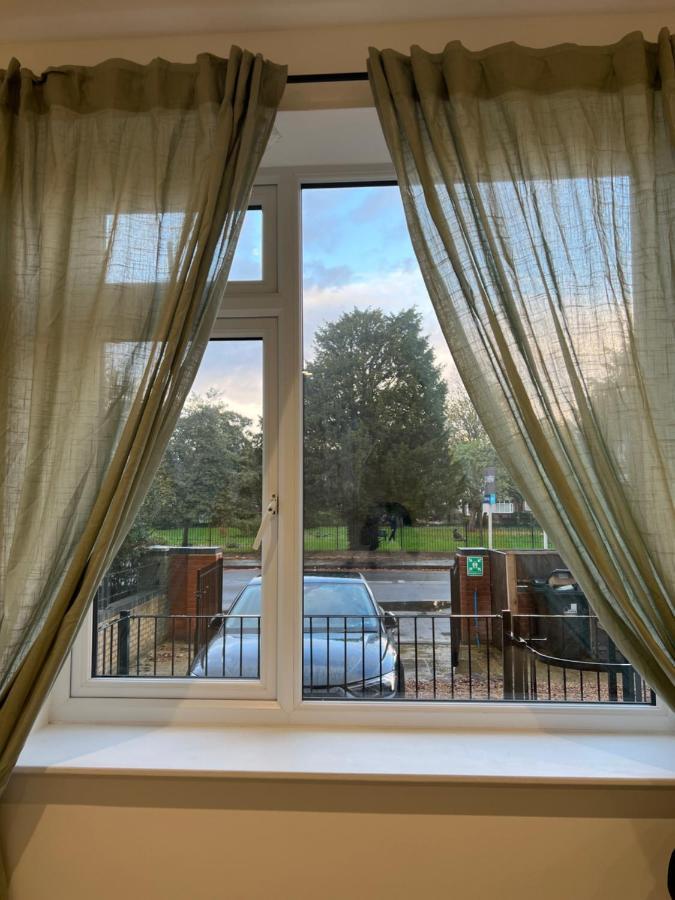 Lovely 1-bedroom Flat With Patio London