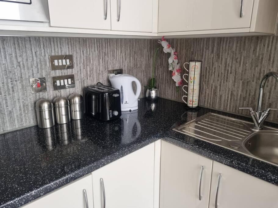 Flat 7 Fulham, 2 Bedroom, 1 Bathroom Flat Appartement *