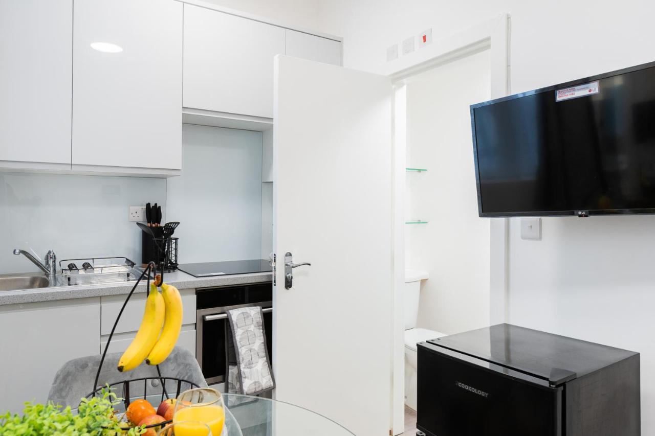 Large 30 Mins To Oxford Street London