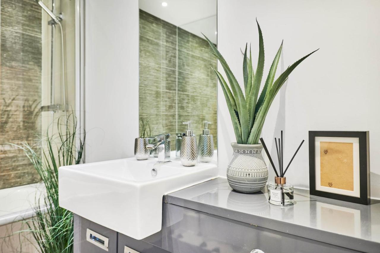 Apartment Stylish Garden Flat In Kensington Olympia