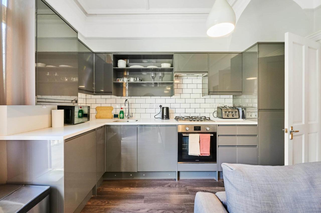 Stylish Garden Flat In Kensington Olympia Apartment
