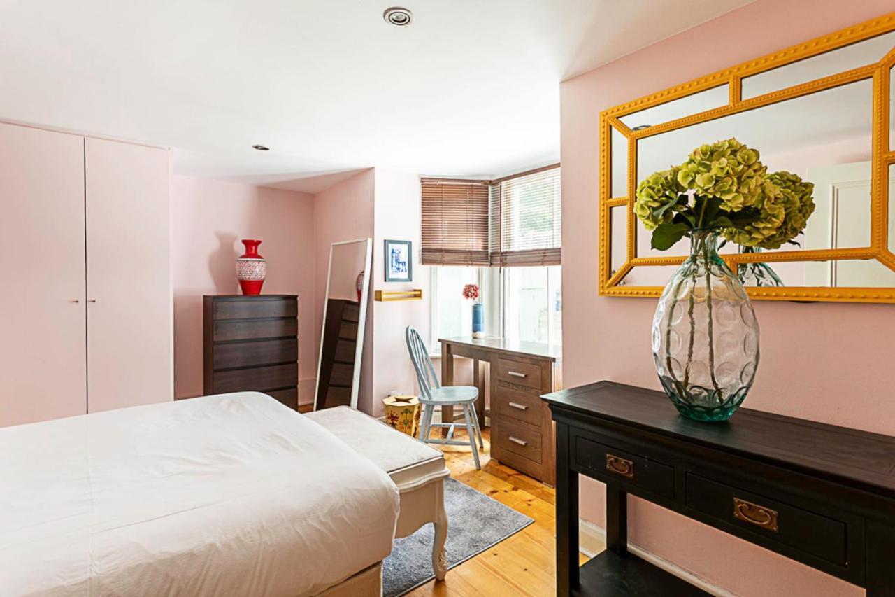 Apartamento Style Three Bedroom House
