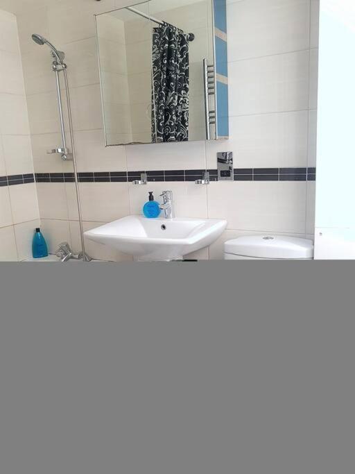 Appartement Cosy Flat In Great Locationin *