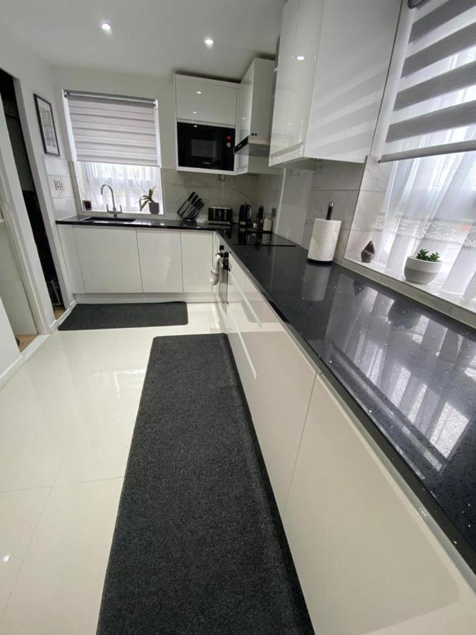 1 Bedroom In East Appartement *