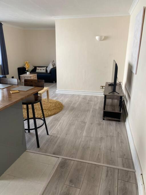 2 Bedroom Flat In Kensington. Appartement Londen