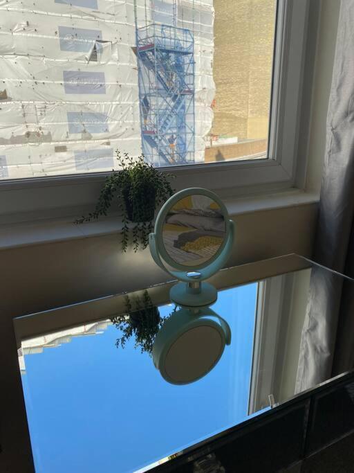 2 Bedroom Flat In Kensington. * Londen