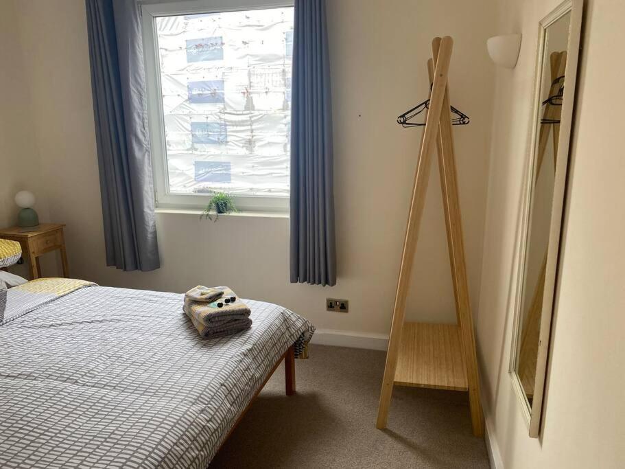2 Bedroom Flat In Kensington. * Londen
