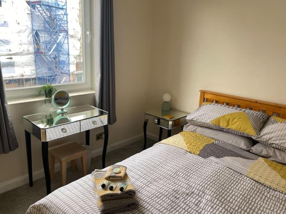 2 Bedroom Flat In Kensington. * Londres