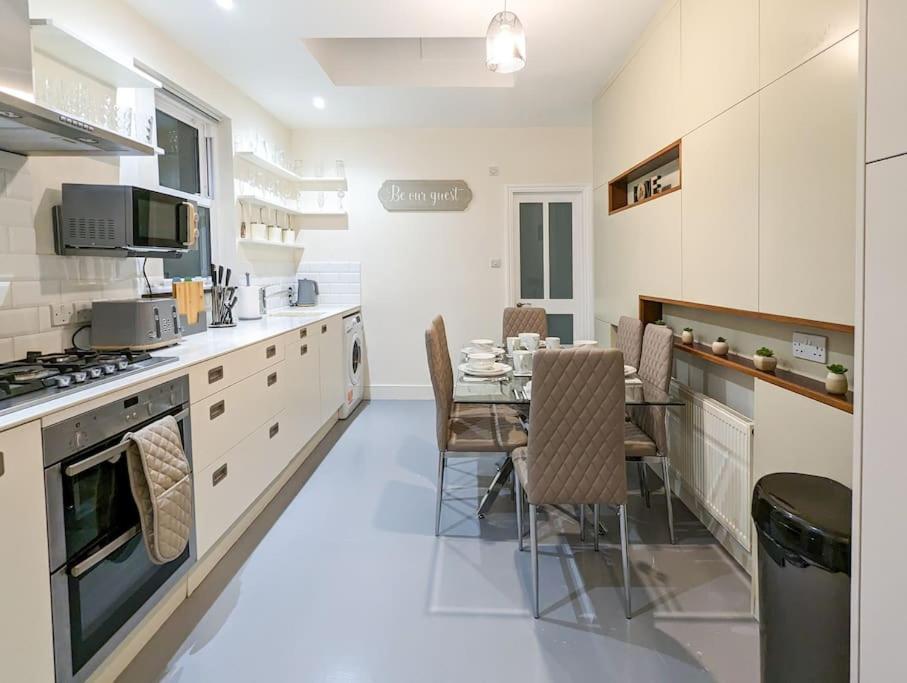 Apartamento Charming 3br In Trendy Tottenham Neighborhood