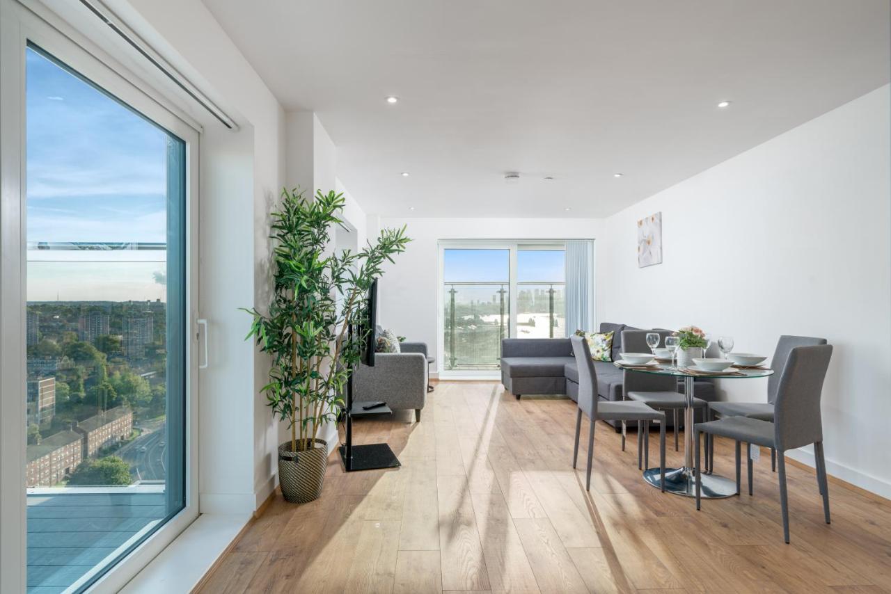 Skyvillion - River Thames Floor By Woolwich Ferry, Mins To Excel, O2 Arena , Airport With Parking Apartamento