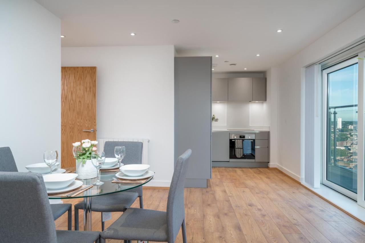 Apartamento Skyvillion - River Thames Floor By Woolwich Ferry, Mins To Excel, O2 Arena , Airport With Parking *