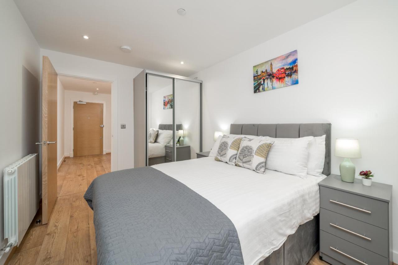 Skyvillion - River Thames Floor By Woolwich Ferry, Mins To Excel, O2 Arena , Airport With Parking * Londres