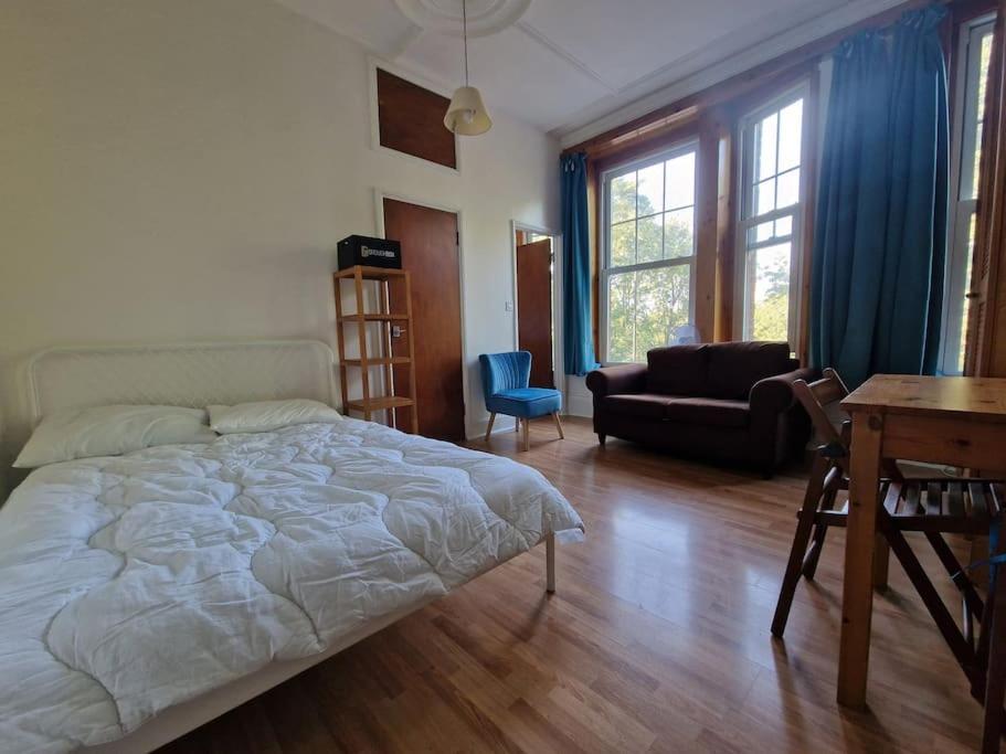Apartamento Bright Well Located Flat *