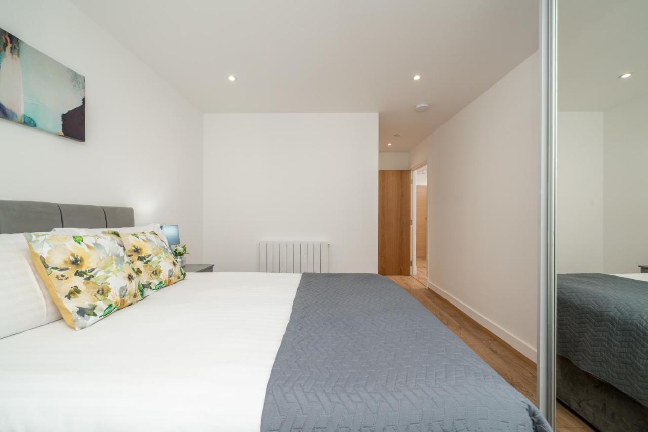 Apartamento Skyvillion - River Thames Floor By Woolwich Ferry, Mins To Excel, O2 Arena , Airport With Parking *