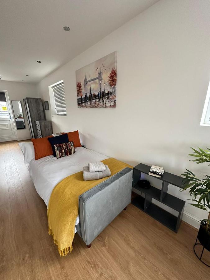 Stunning Roof Terrace Flat Apartment