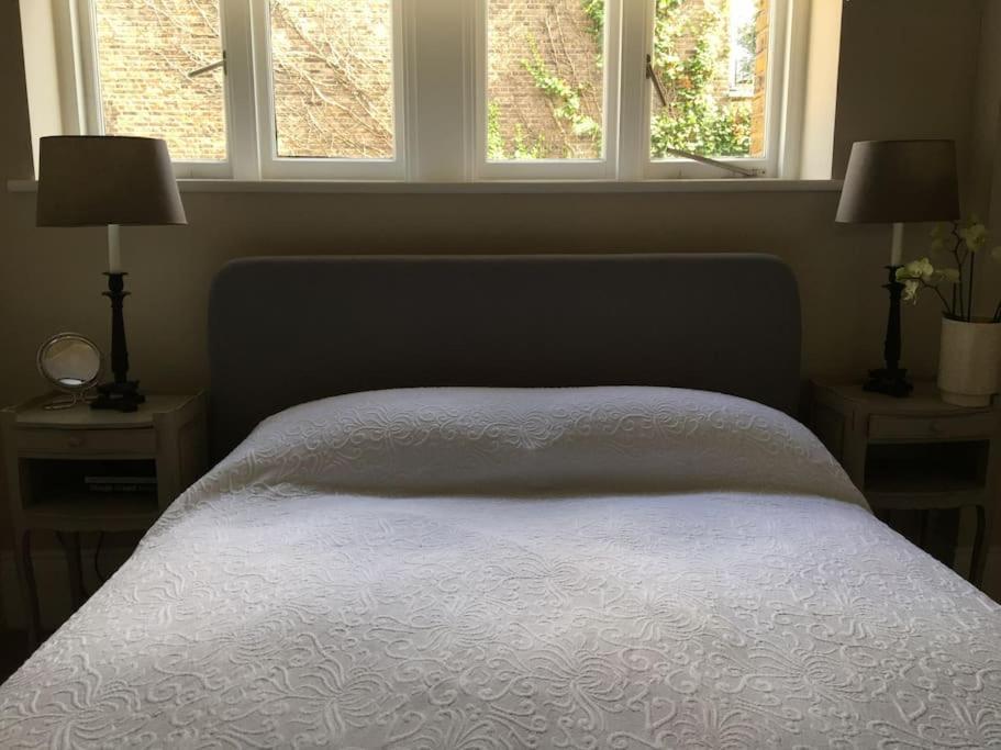 Luxury Bright & Quiet Flat - Chelsea - Earls Court * Londen