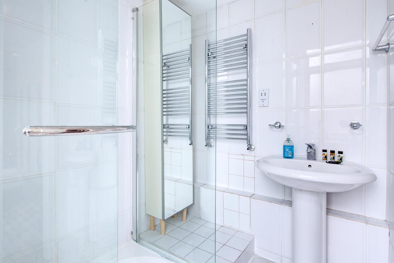 Beautiful 4-bedroom 5-bath House In Londres