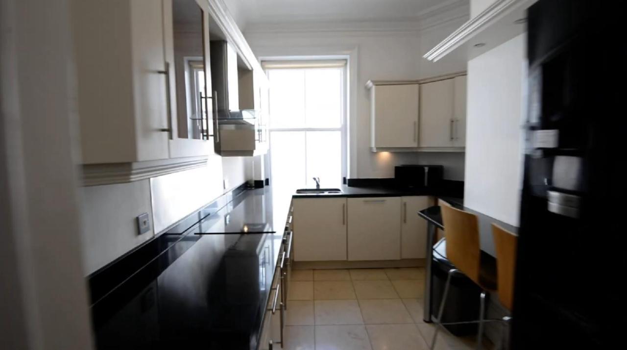 Appartement Beautiful 2-bed Flat In *