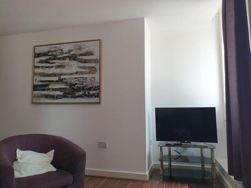 Double With Shared Bathroom London