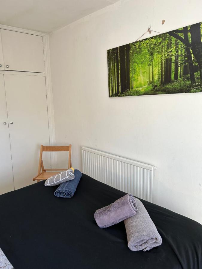 Redecorated Double With Shared Bathroom -rm3 Maison d'hôtes
