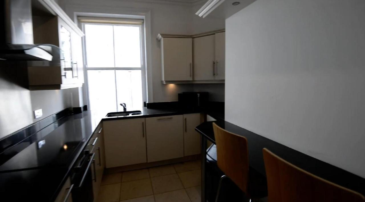 Appartement Beautiful 2-bed Flat In *