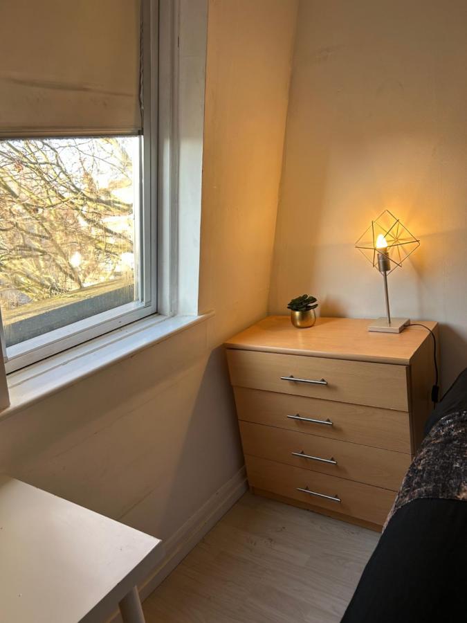 Redecorated Double With Shared Bathroom -rm3 Maison d'hôtes *