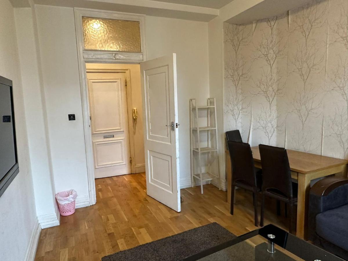 Queens Court Apartment