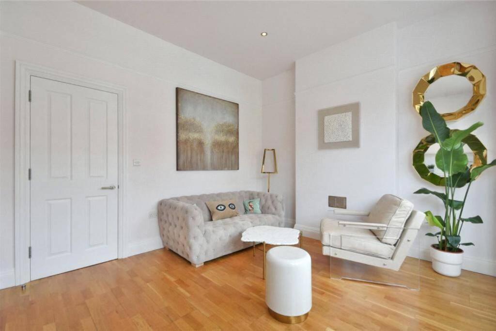 Luxury 3 Bed - Huge Outdoor Terrace & Amazing Transport Links Londres