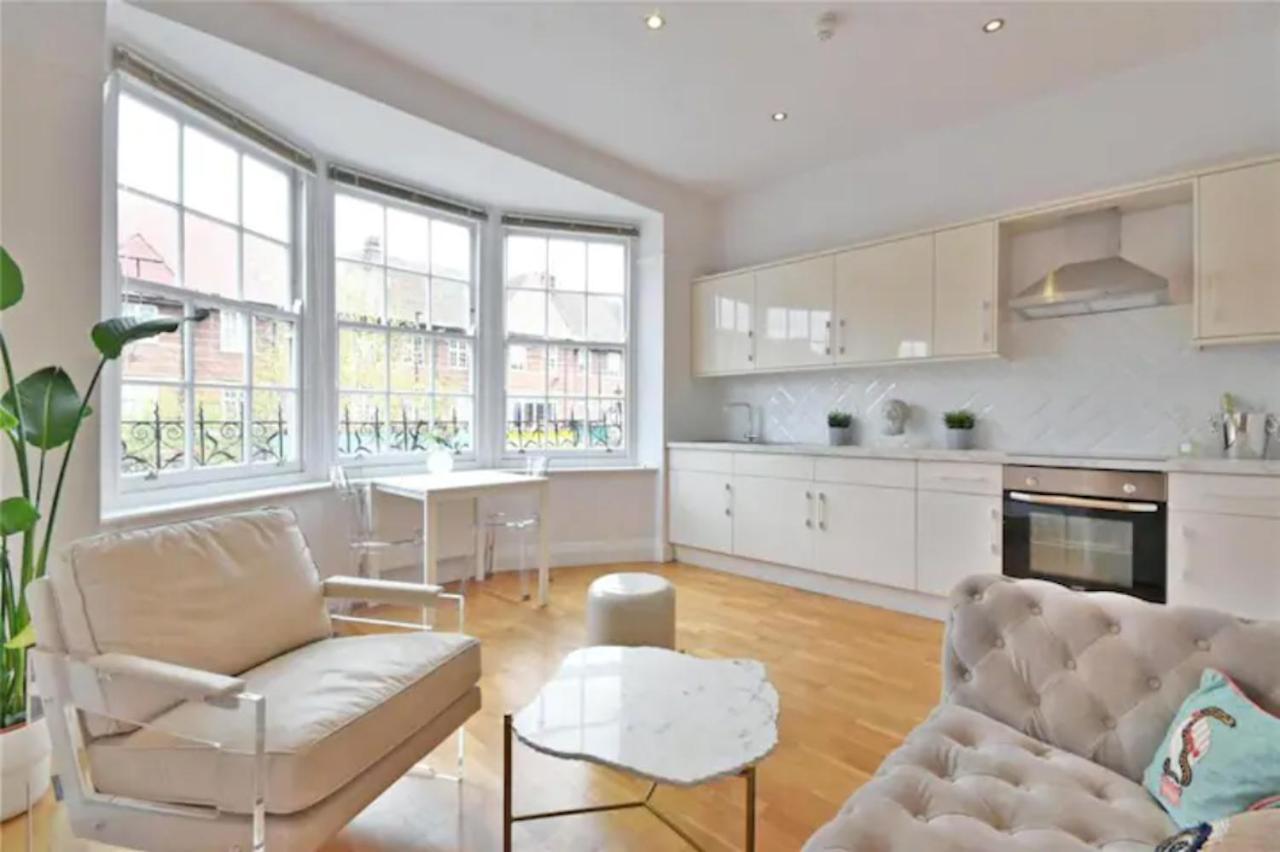 Luxury 3 Bed - Huge Outdoor Terrace & Amazing Transport Links *