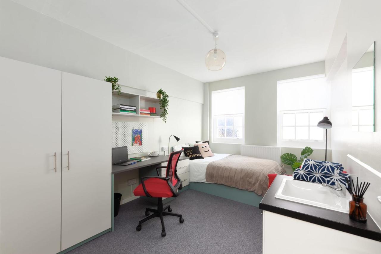 Lovely Bright With Shared Facilities Hostal Londres