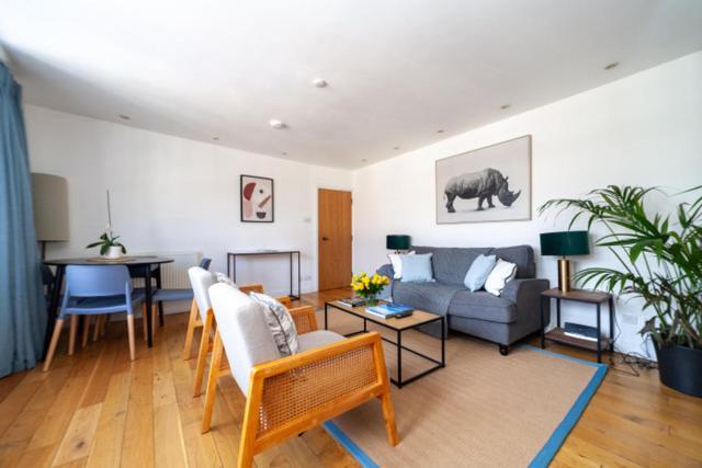 Hub Townhouse Apartment London