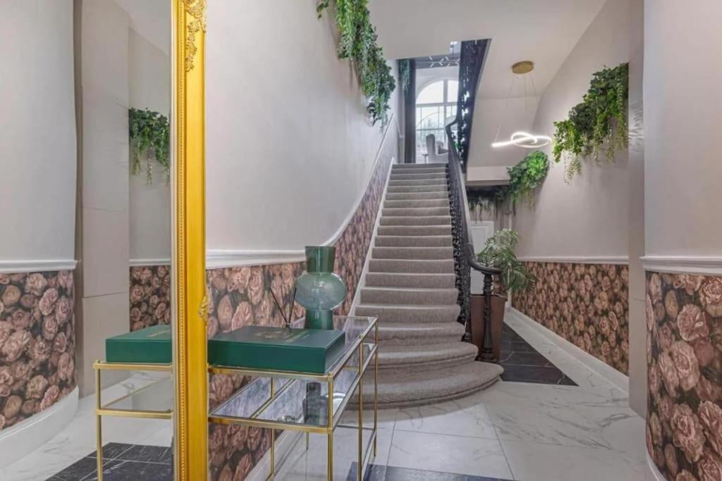 Gorgeous Hyde Park With Elevator Access By Tube Metro Stations Apartamento Londres
