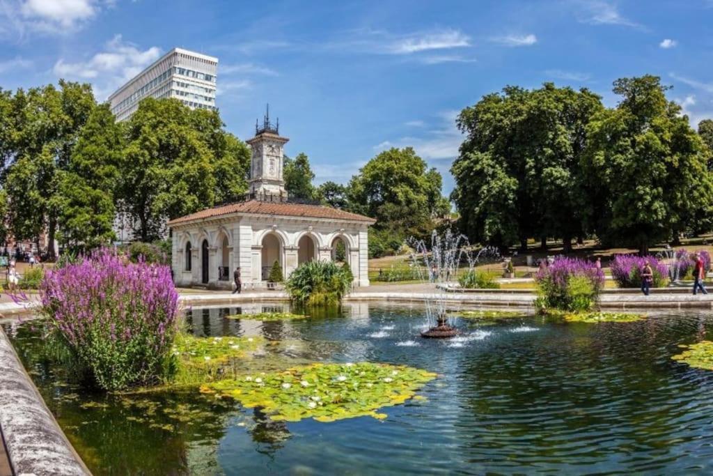Gorgeous Hyde Park With Elevator Access By Tube Metro Stations * Londres