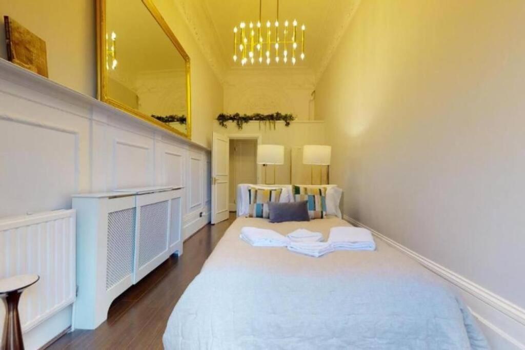 Stunning Hyde Park With Private Balcony & Lift Elevator Access London