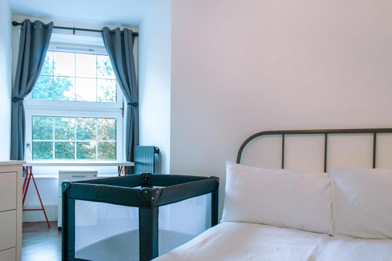 4 Bedroom Near Centre 2-min Walk To Metro !! Business & Family Friendly!! Londen