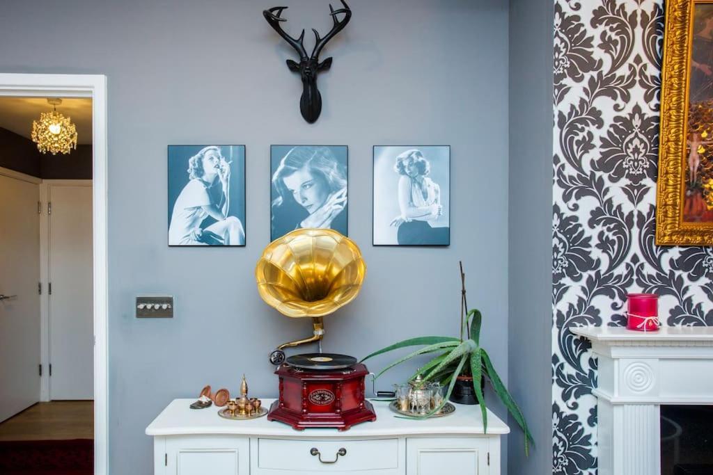 Unique & Welcoming 2bd Flat In Limehouse Appartement