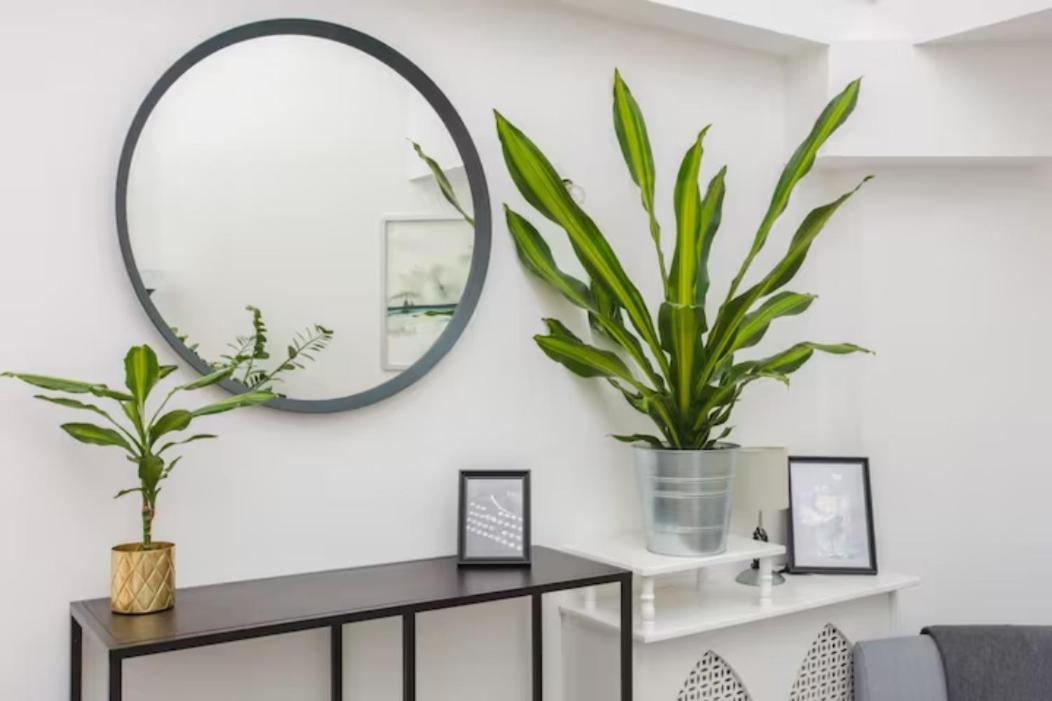 Modern & Spacious 2bd In Limehouse * Londres