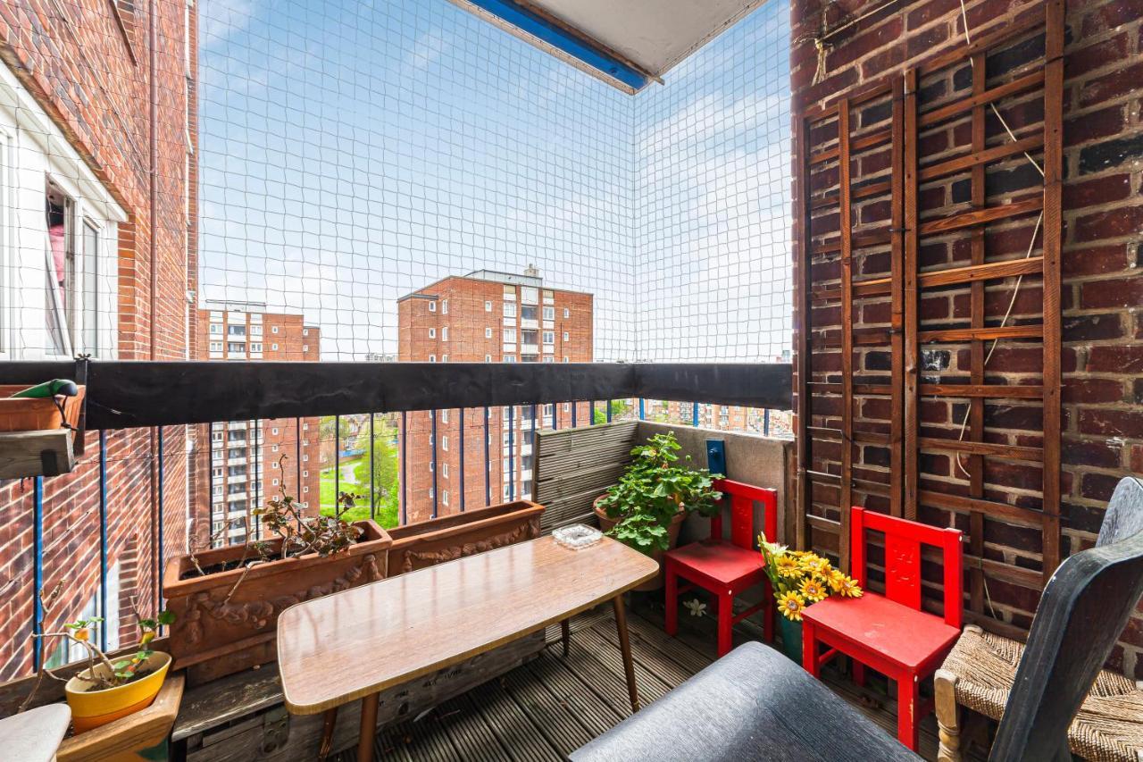 Modern Flat Wbalcony & View, East *