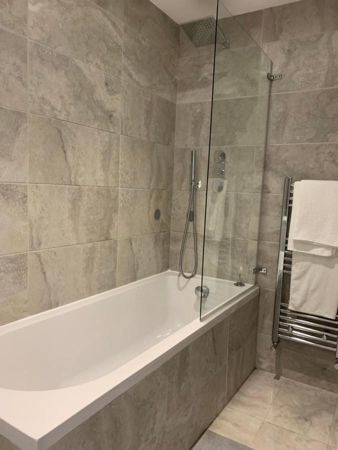 Wonderful 3 Bed Flat With Private Garden In Wimbledon - 1 The Queens Apartamento