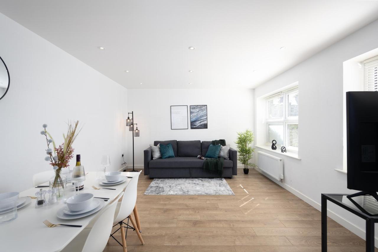 Contemporary 2-bedroom