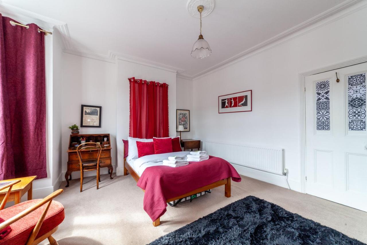 Apartamento Charming Terraced 3br House, 5 Min Hither St *
