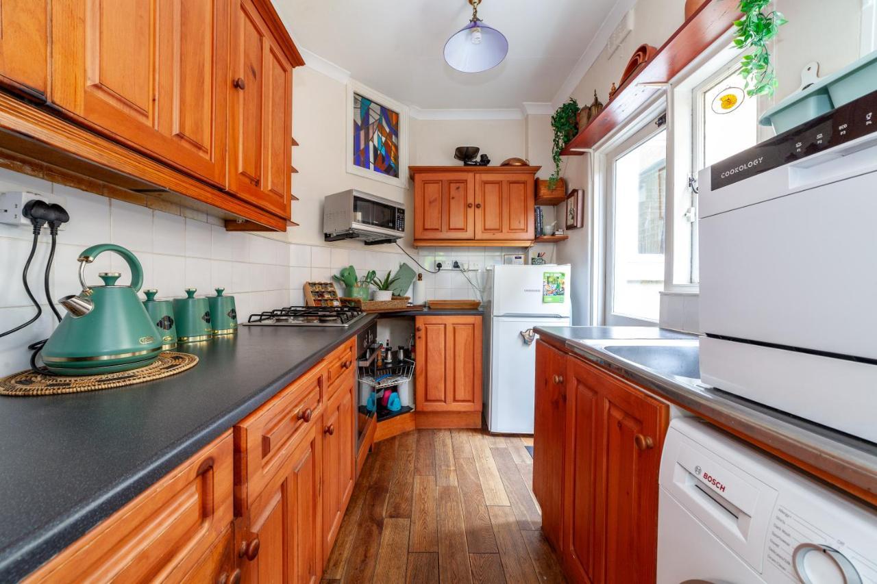 Apartamento Charming Terraced 3br House, 5 Min Hither St Londres