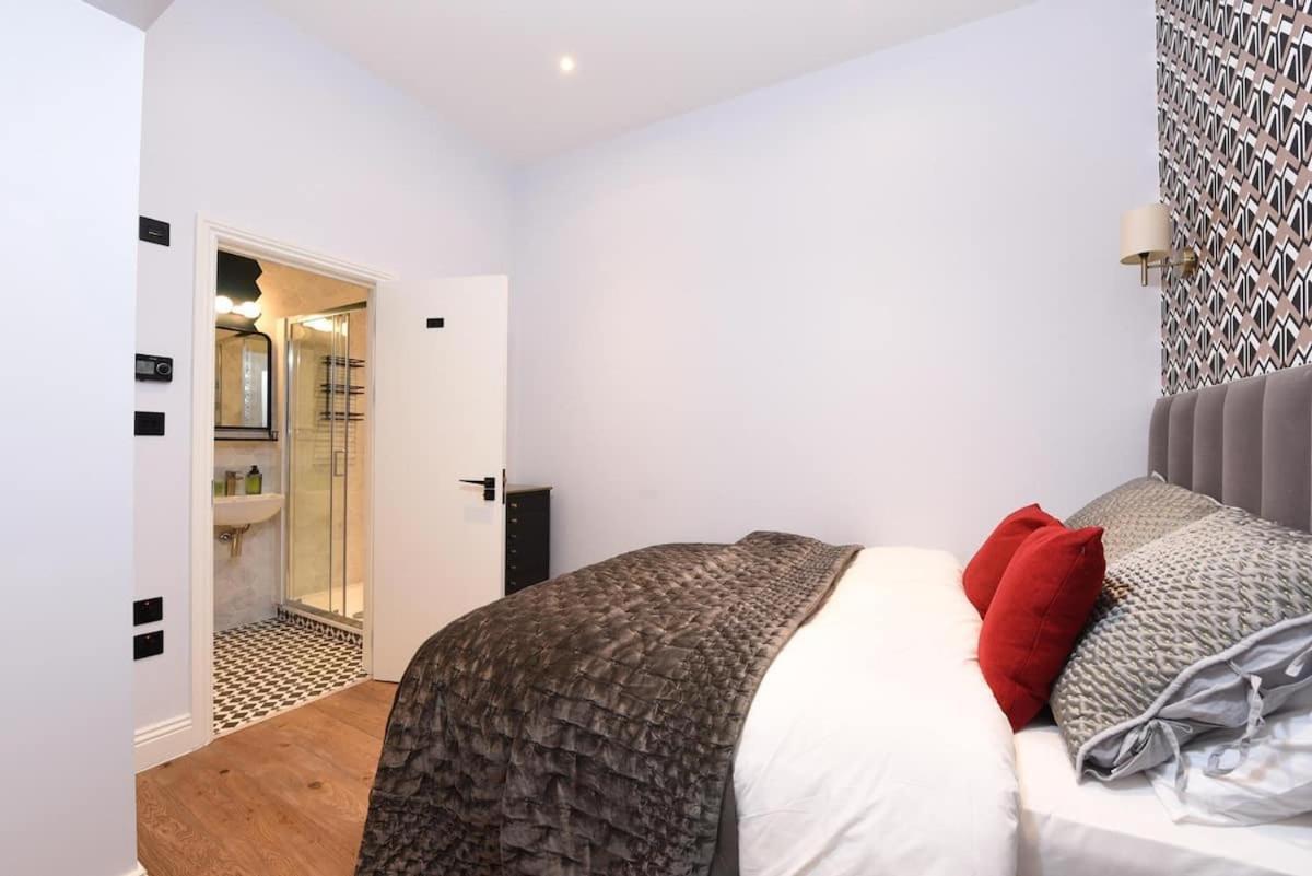 Sleep8 Buckingham Palace Bigben With Ac Vb4 *